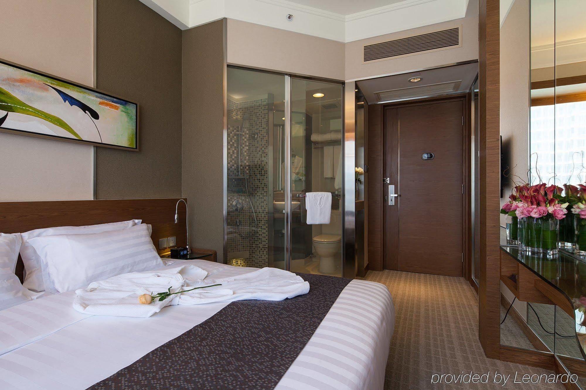 Rosedale Hotel Kowloon Hongkong Buitenkant foto